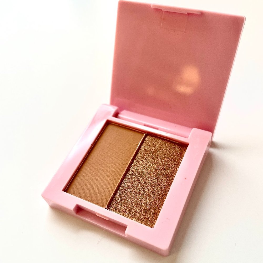 💙 bundle 5 for $25 💙 Sweet Street Eyeshadow Duo in Revi + Sun